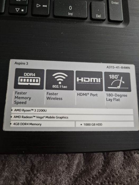 Vînd leptop acer