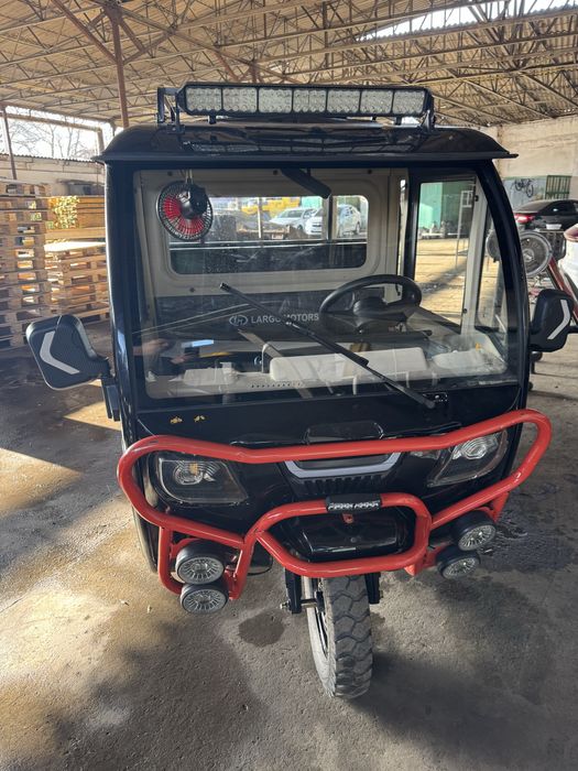 Продам электро трицикл новый