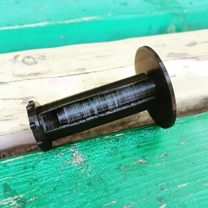 Катушка для ленты. Две детали.