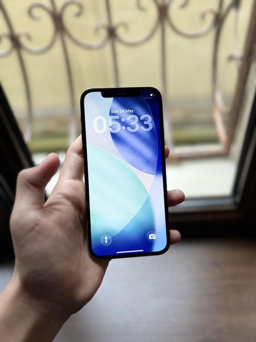 IPhone 12 pro ideal xolati qurt