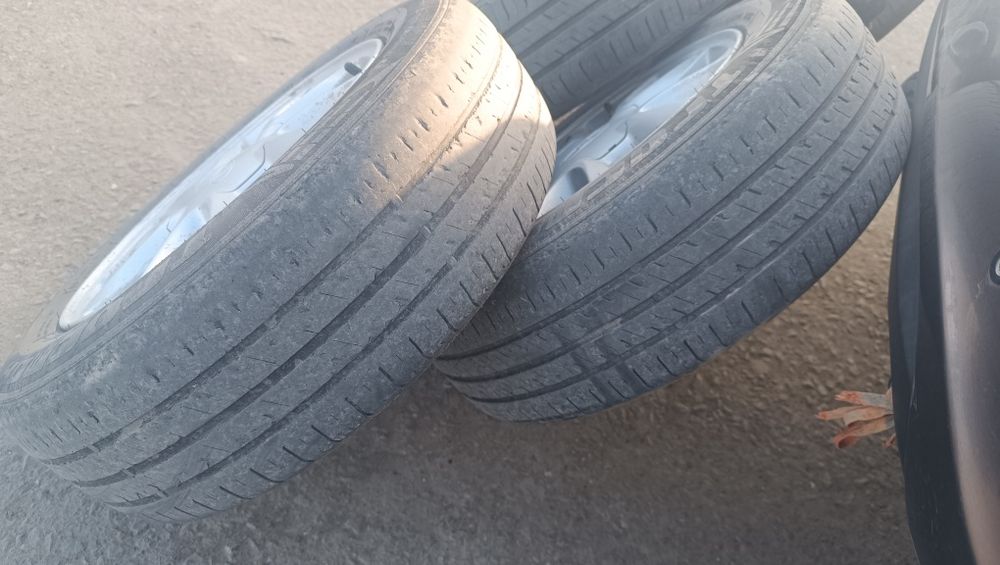 Продам диски с резиной на 14