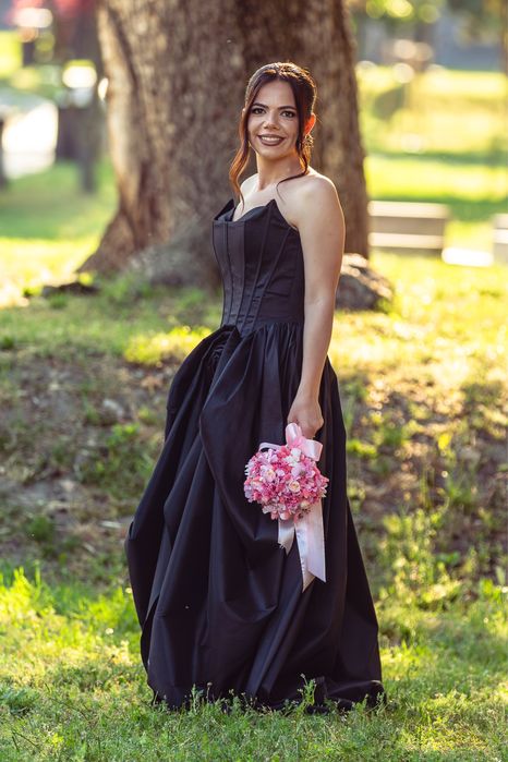 Vand rochie neagra