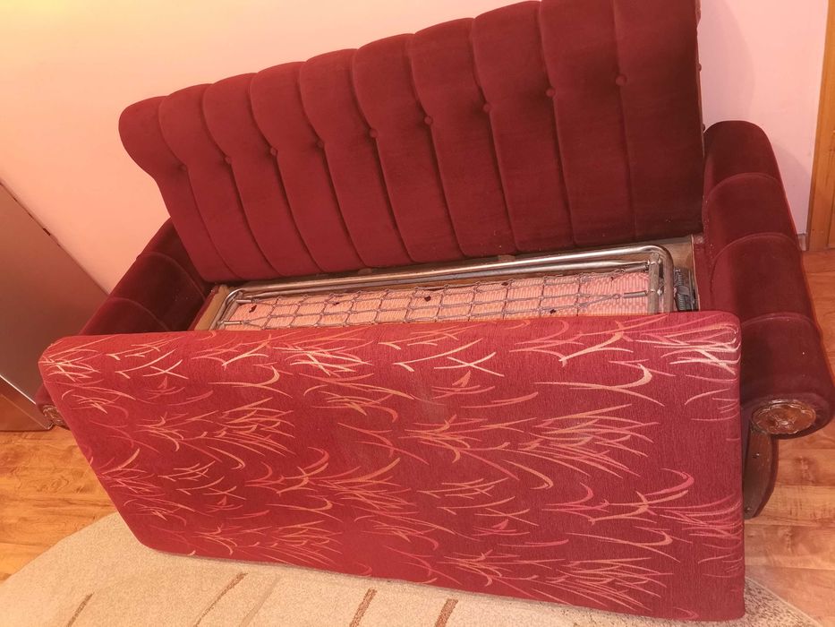 Разтегателен диван и фотьойл