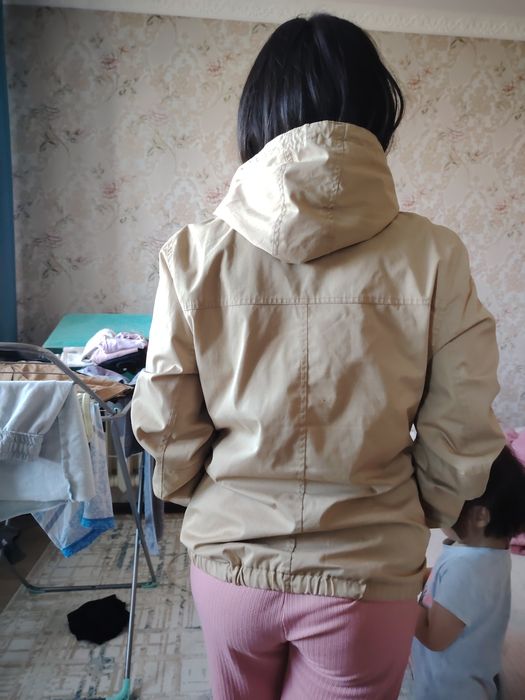 Продам ветровку мужской