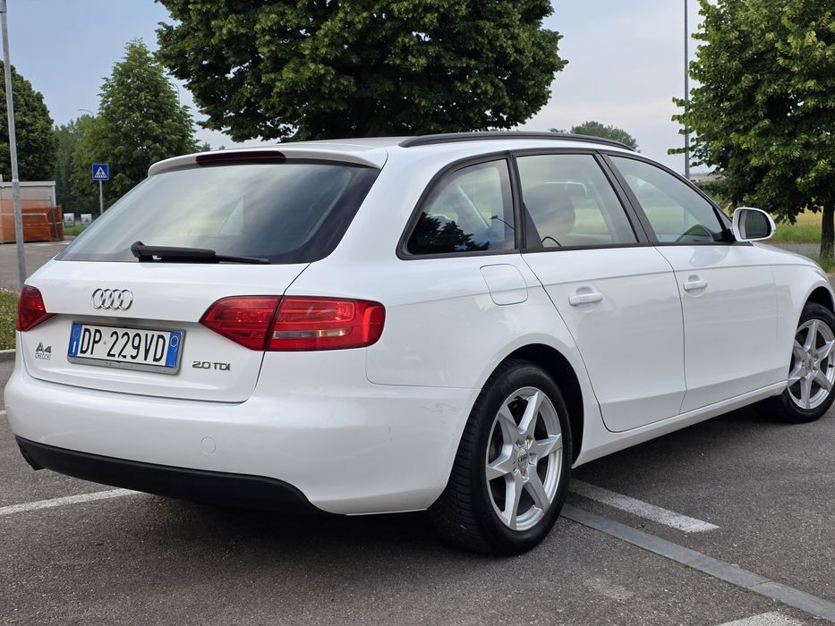 Audi A4 Avant 2.0tdi 143cp manual 6+1 Pilot/Start&Stop/A/c/Led/Xenon