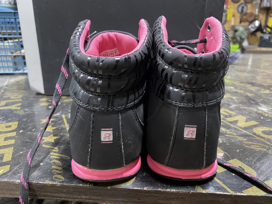 Продавам обувки номер 39