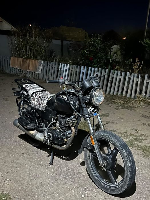 Мотоцикл GSX150 кубовый срочна продам