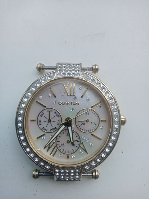 Quantum. женские оригинал часы