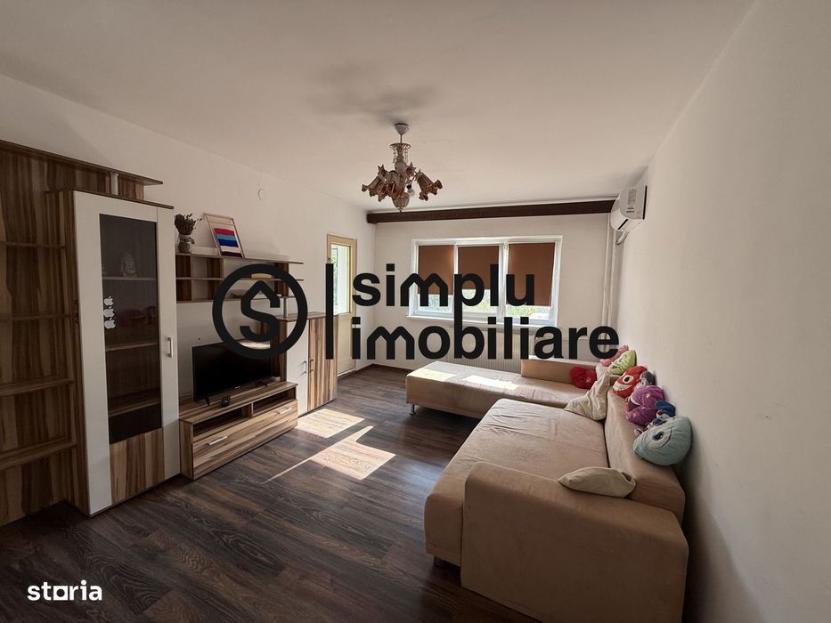 2 decomandate, etaj 2/4, 1 Mai - 110 000 Euro