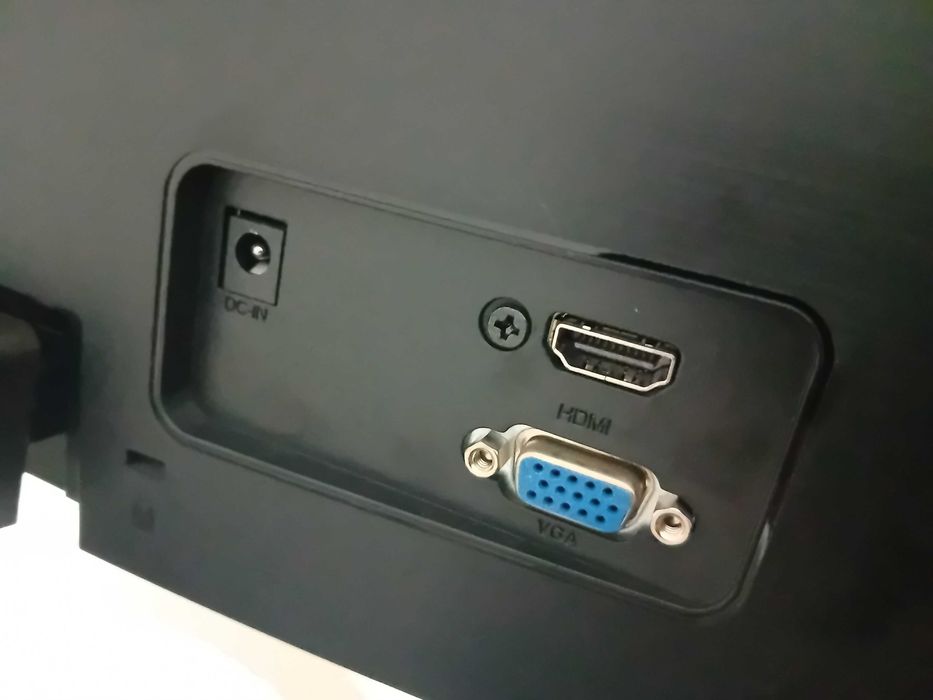 Monitor Acer 24" – HDMI + VGA – Stare foarte bună _ preț redus _ bucur