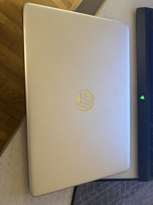 Laptop HP 15.6 model 15s-fq4012 i5 8GB,laptop de top 4200lei pe emag