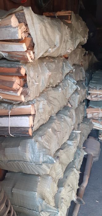 Дрова осталось 9 мешков.