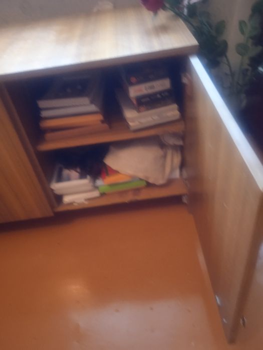 Тумбочка под телевизор. Город Шымкент.