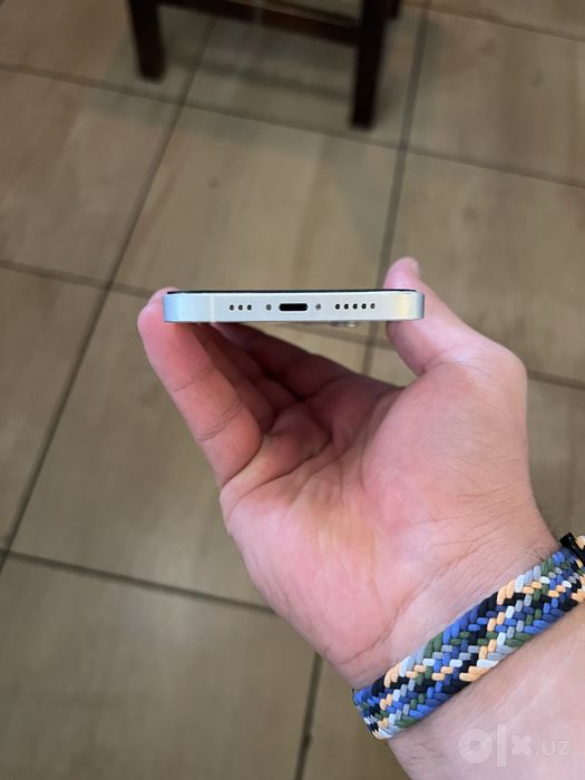 iPhone 12 на гарантии