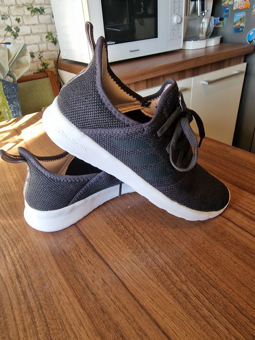 Adidasi dame,marime 38,stare foarte buna,model slip in