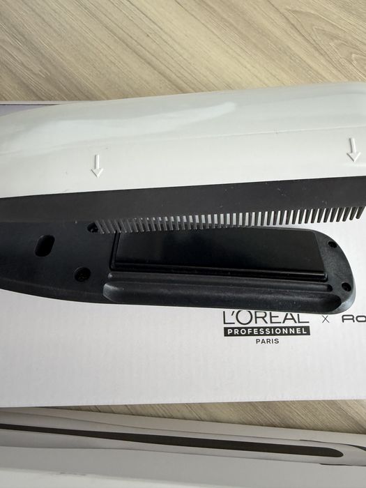 Placa profesionala de par pentru coafare si ingrijire L’Oréal Professionnel Steampod 3.0, 3 setari de caldura, rezervor de apa