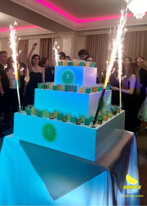 Tort de shoturi/ Tortul mirelui- De inchiriat Shotx Cake