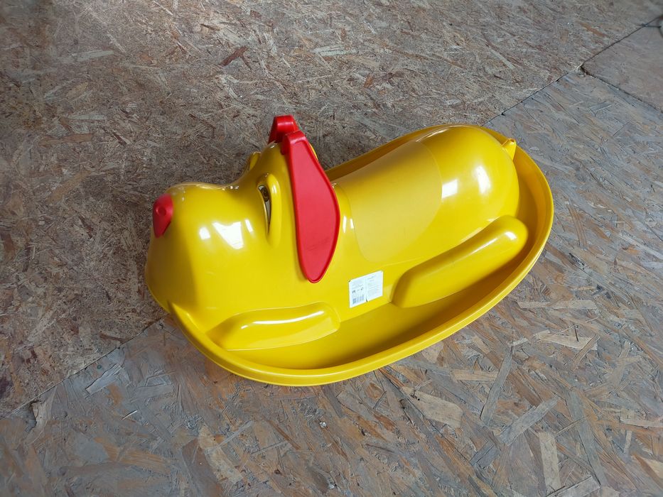 Продам качалку детскую