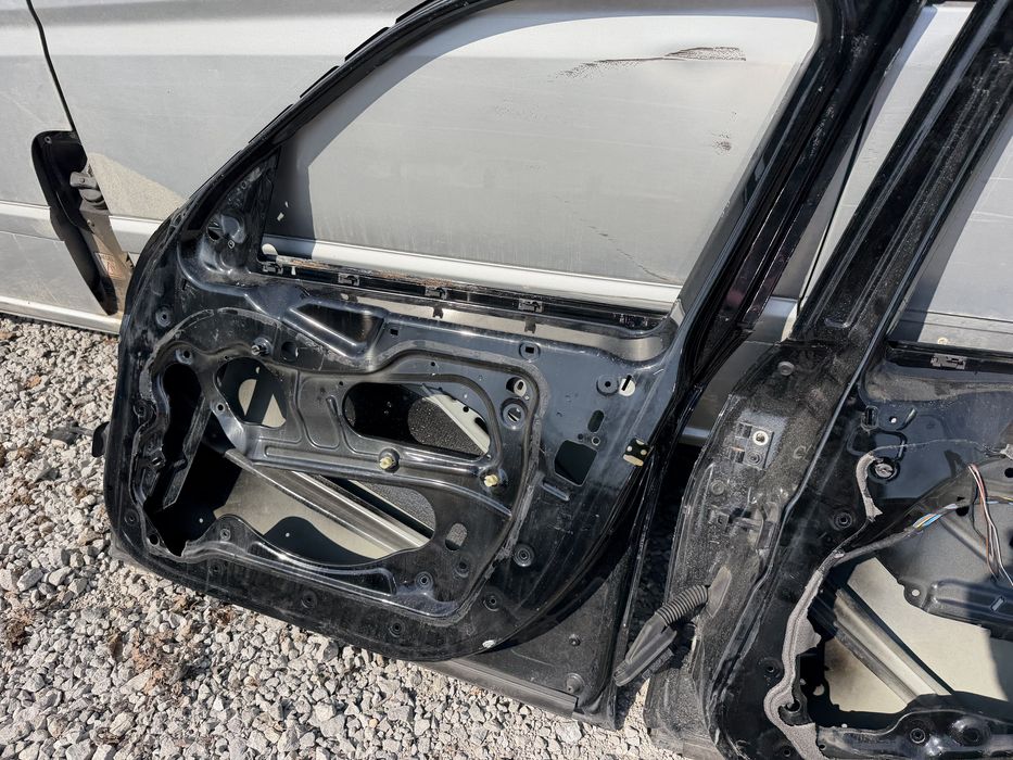 Десни предна и задна врати BMW e84