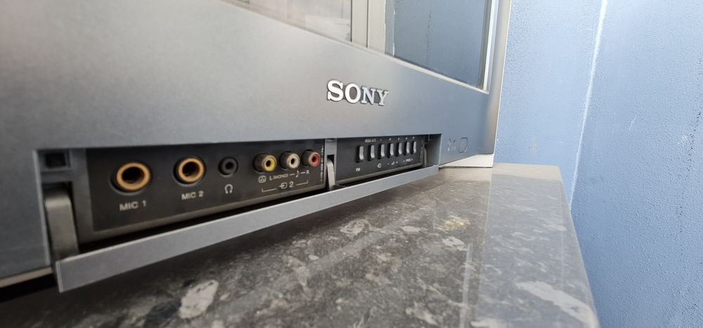 Телевизор Sony Trinitron Vega