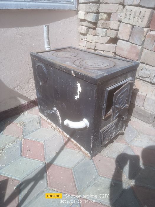 Продам б/у угольную печь водяной рубашке.