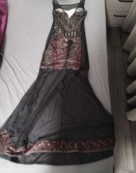 Официална рокля за дами.