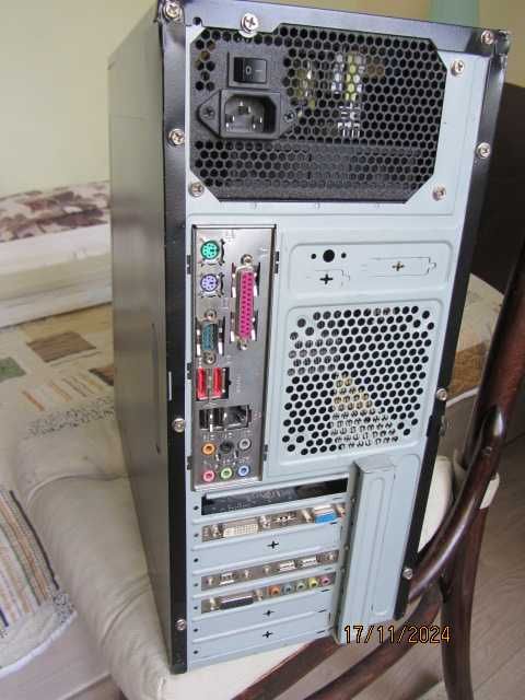Настолен компютър - 164 GB хард диск