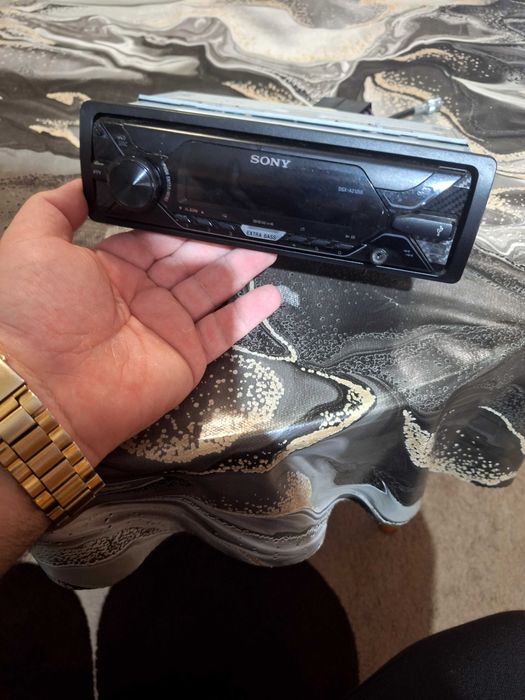 Cd player за кола Sony