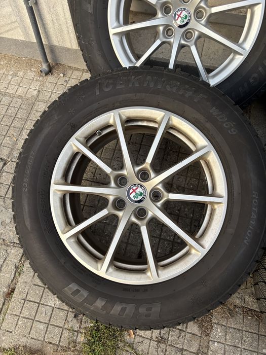 Гуми с джанти Алфа Ромео Stelvio Giulia 235 65 17