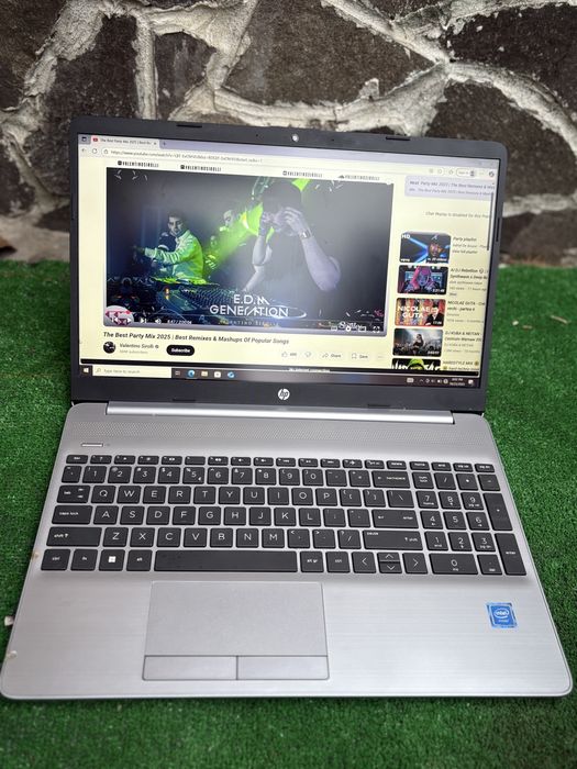 Vand Laptop HP in stare foarte buna