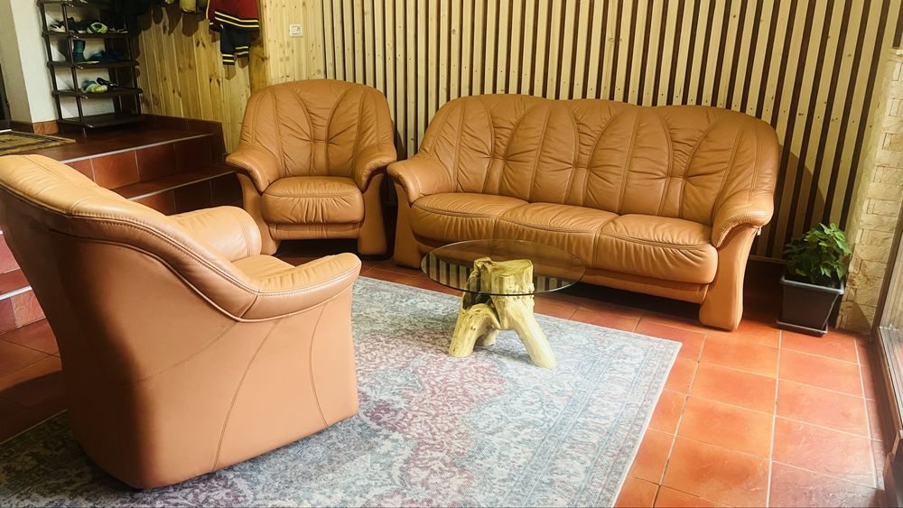 Set canapea din piele naturala cu doua fotolii