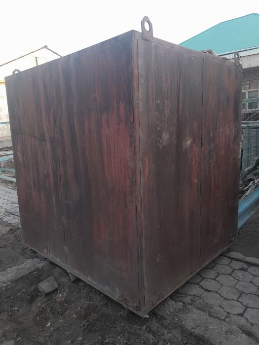 Металлический контейнер будка