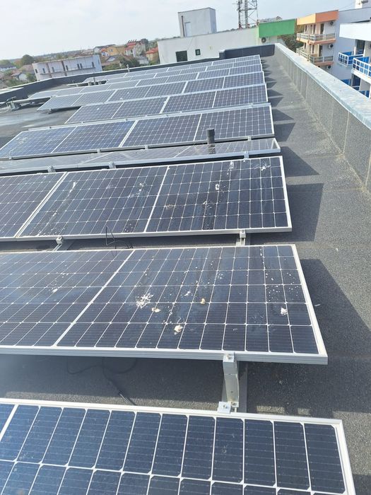 Spălare,curățare a panourilor fotovoltaice