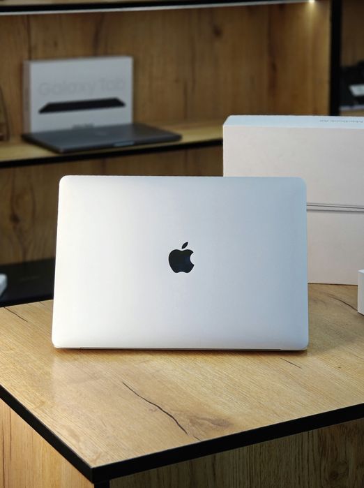 Apple MacBook Air M1 | Дисплей повреждён | 256гб