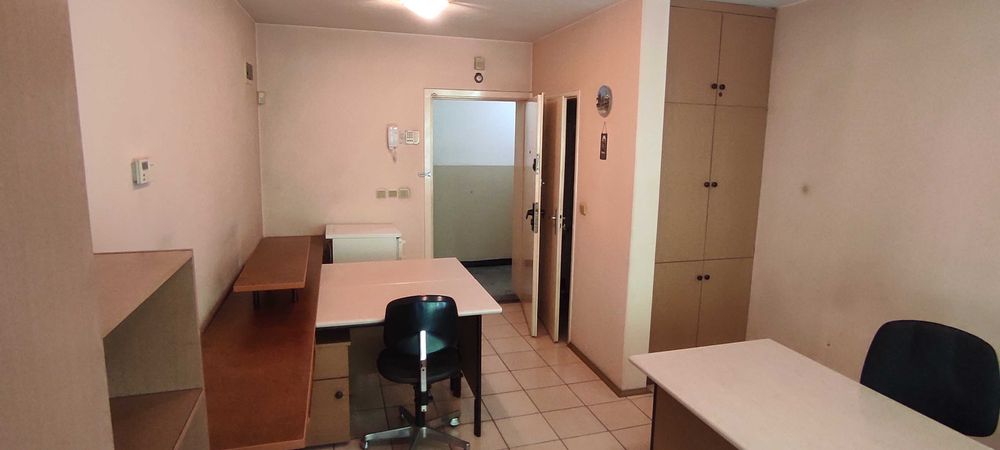 Дава се под наем Офис в Пловдив, Център - 24 кв.м за 193.8 € - Снимка #3