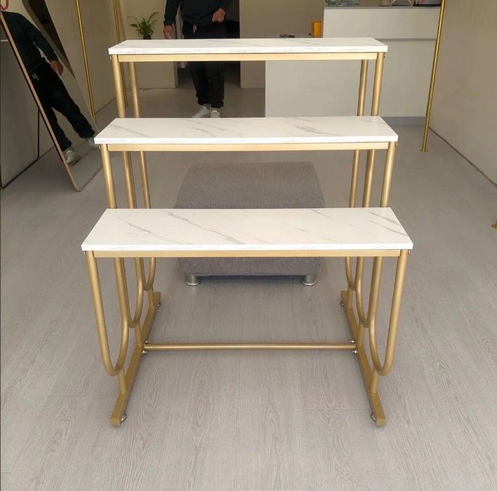 Стол для магазина - витрина