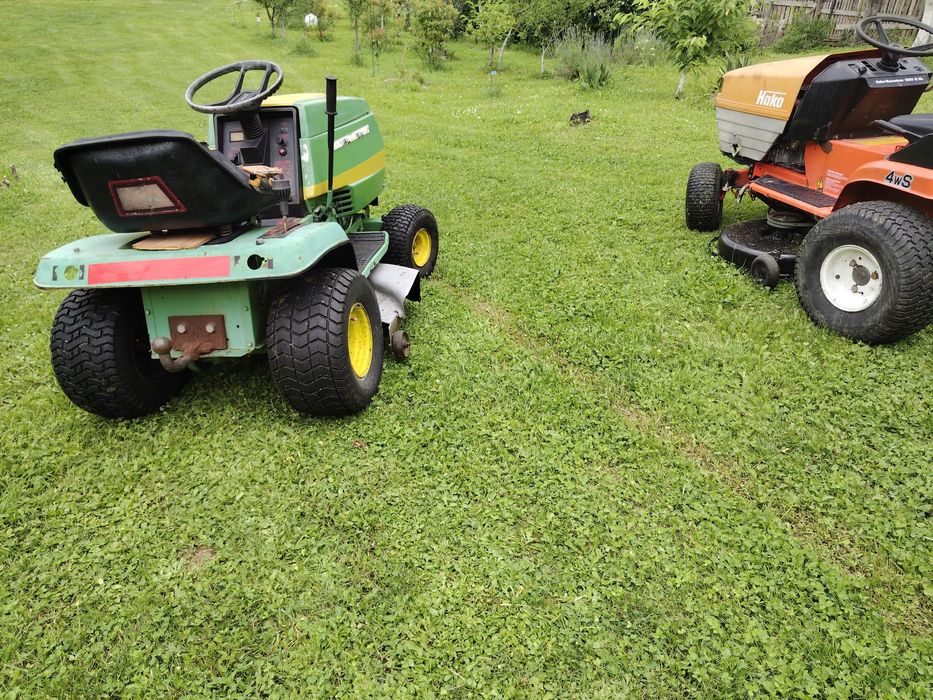 Vând tractoras de tuns iarba gazonul