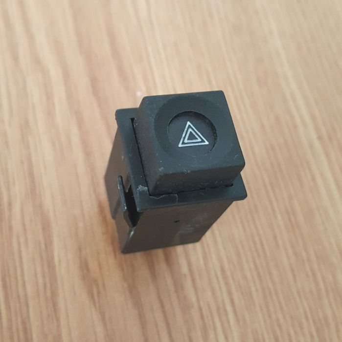 Buton releu avarie auto cod 6375 100 nou