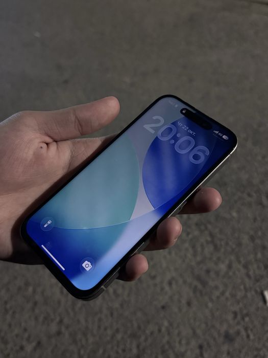 Продам Iphone 15 pro