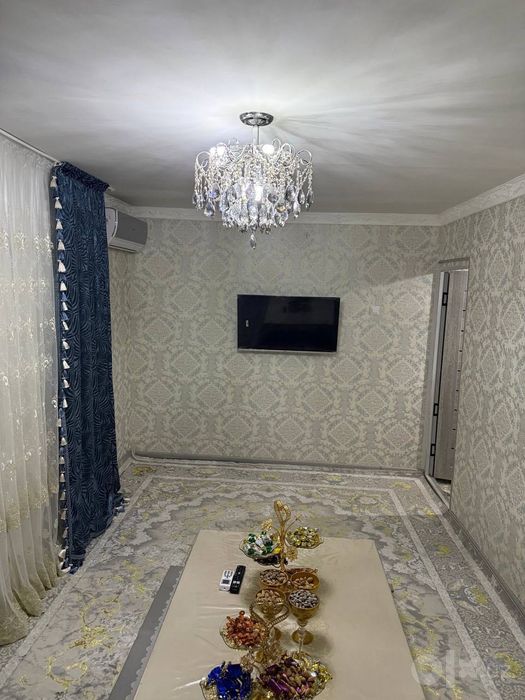 Uchtepa 26 kvartalda 1 xona 2 xona qilingan 1 etaj o’zimzdiki srochna