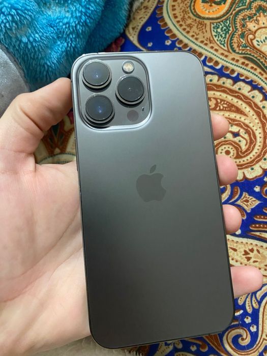 Продам Айфон 13 про