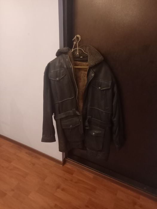 Продам кожаную зимнию куртку