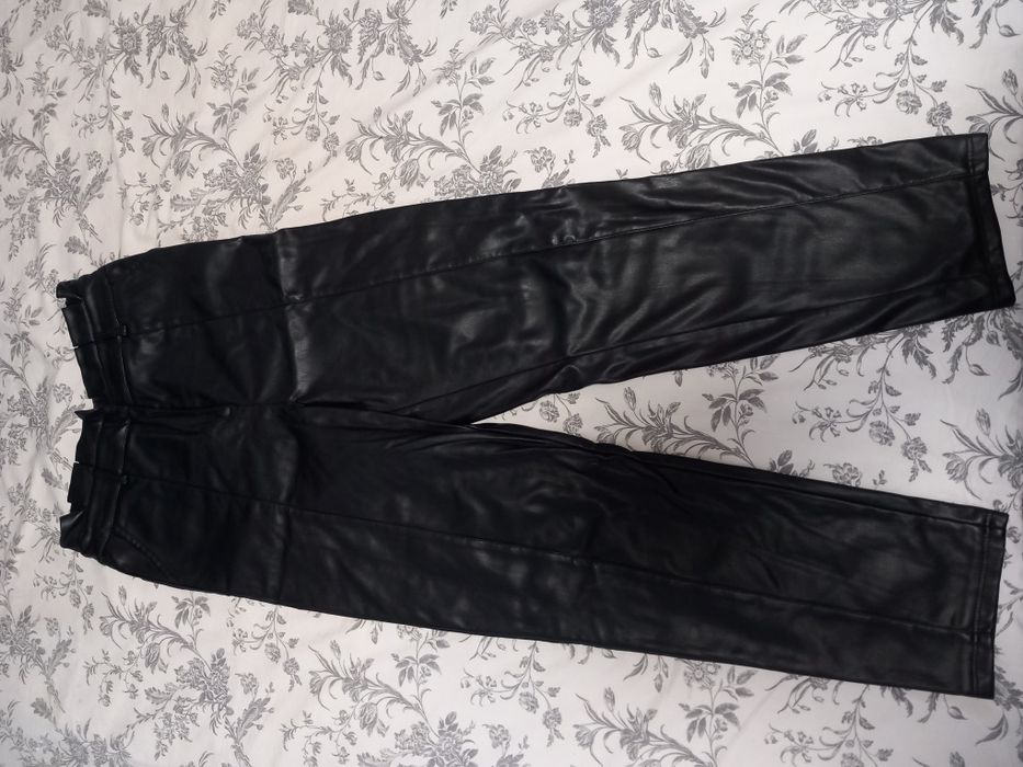 Pantaloni imitatie piele 2 perechi