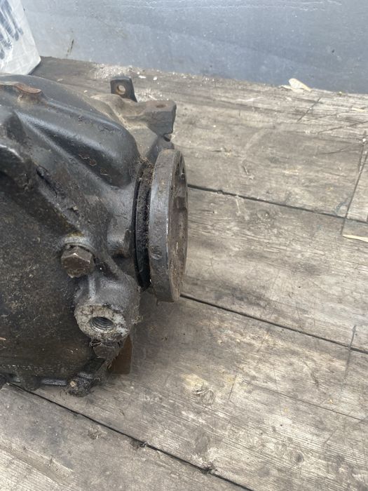 Редуктор задний mersedes 124