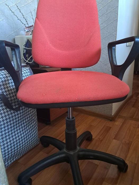 Продам кресло бу