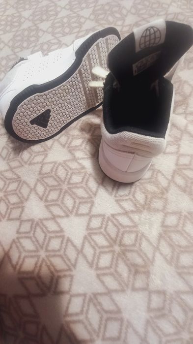 Adidași piele cu scai