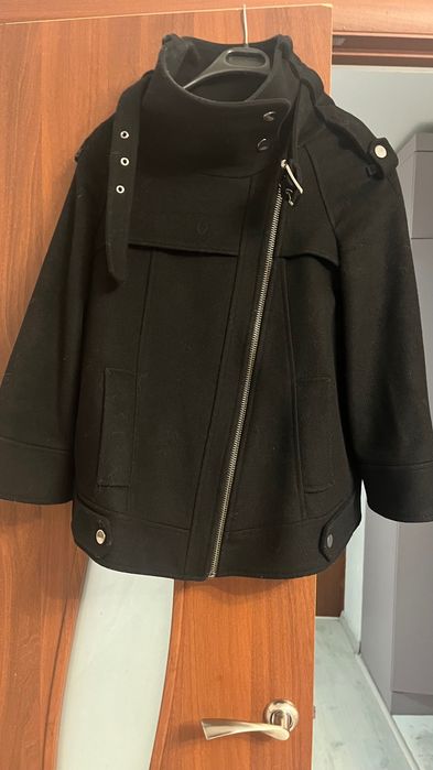 Демисезонее пальто