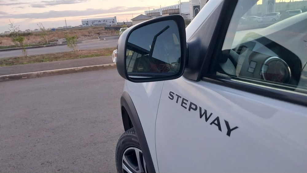 продам Reno Sandero авто