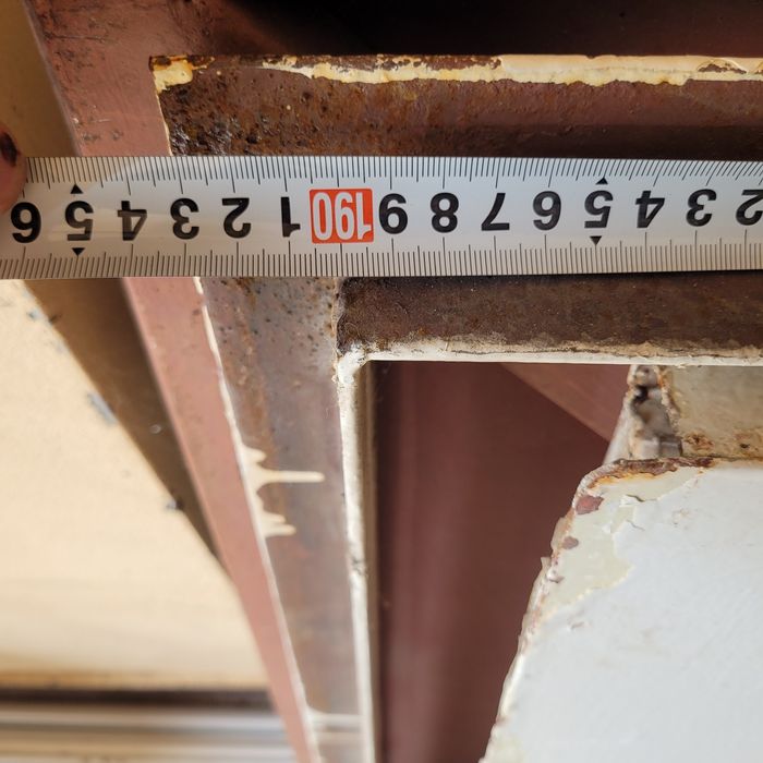 Метални   врати.