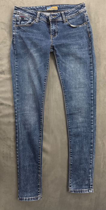 Дамски дънки - няколко модела х 15 лв. - М